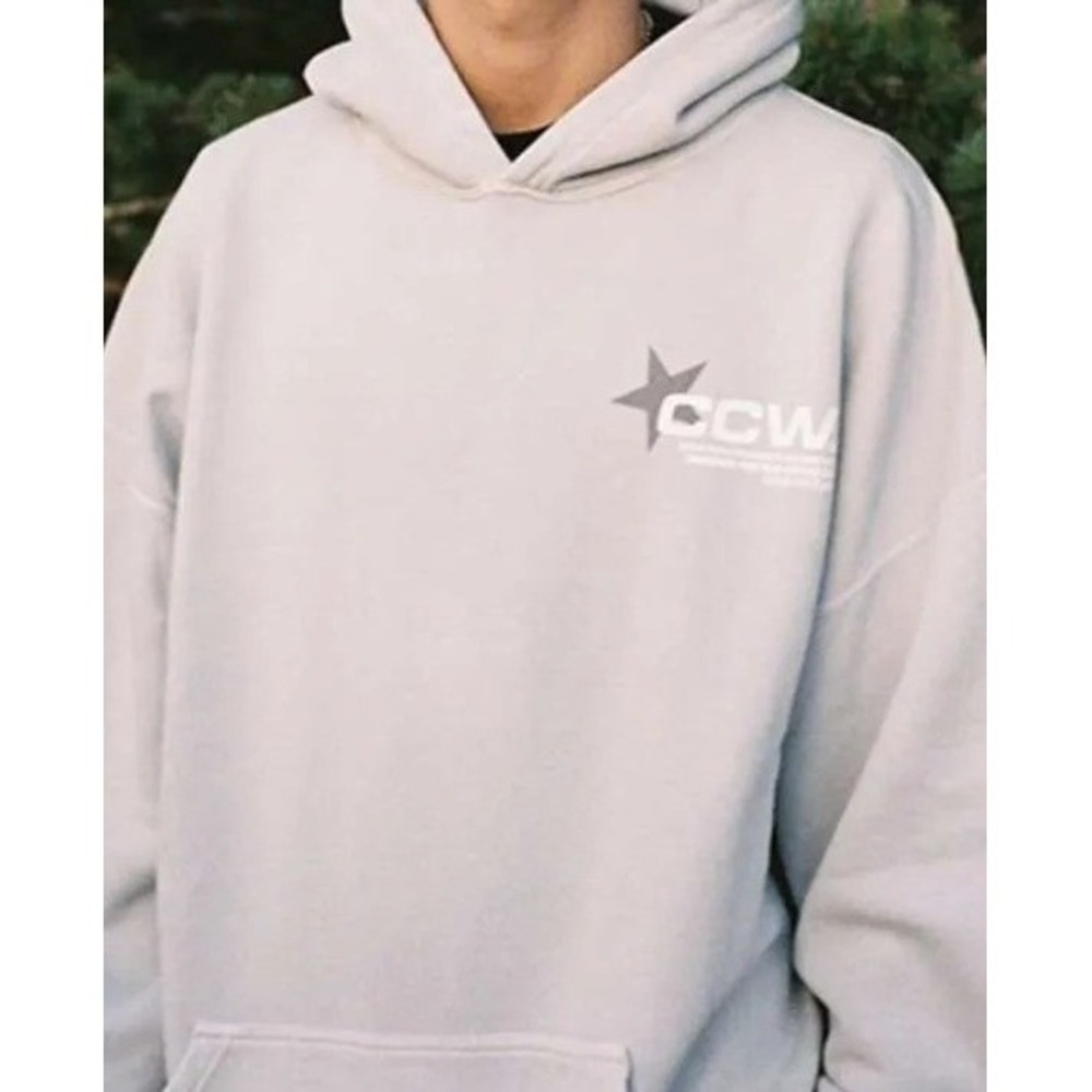 Cold Culture Worldwide | CCW Hoodie Beige Star Graphic Sweatshirt | Size L